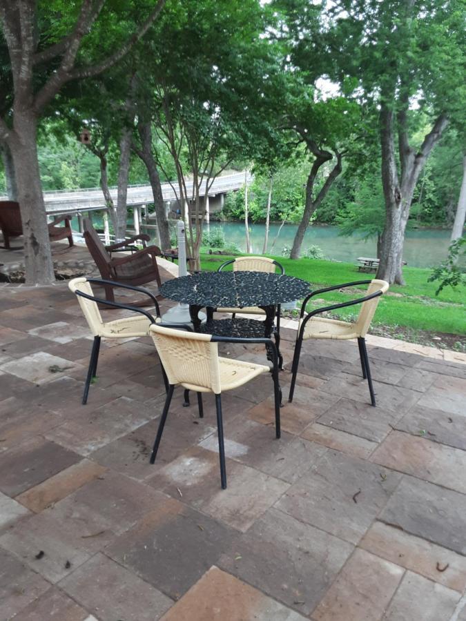 Horseshoe Riverside Lodge Canyon Lake Buitenkant foto